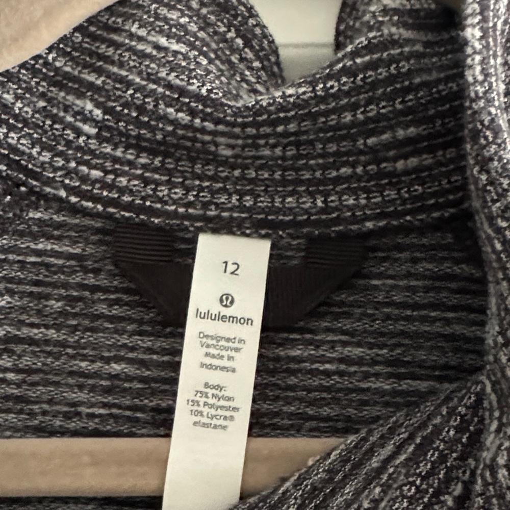 Lululemon Athletica Black and White Striped Top - Picture 2 of 4